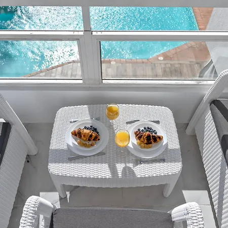 Ponderosa With A Pool & View, 226 * Playa Feñabe