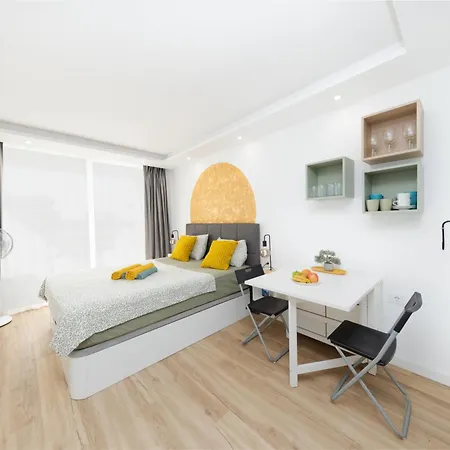 Apartamento Ponderosa With A Pool & View, 226 Playa Feñabe